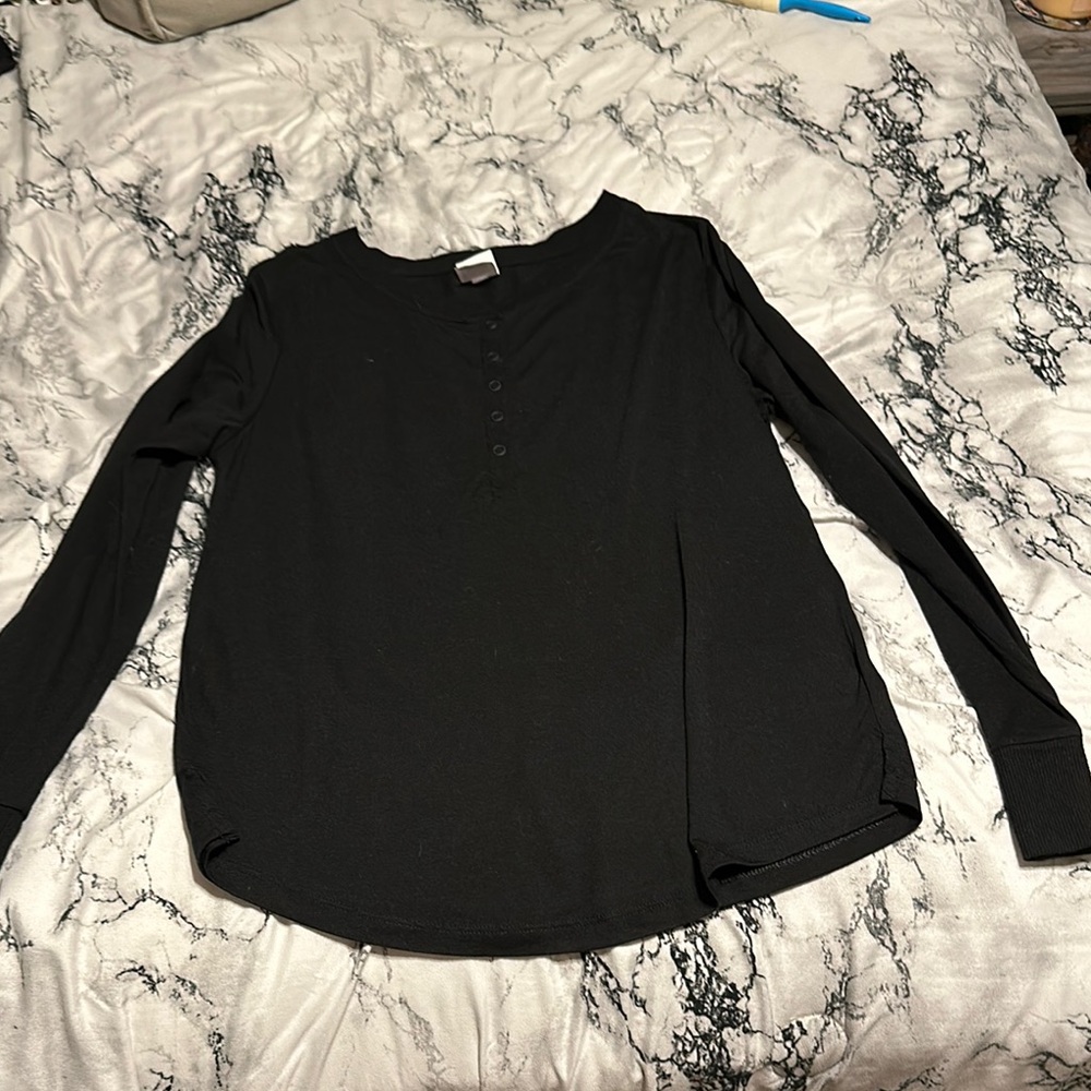 Women's Black Long Sleeve Top